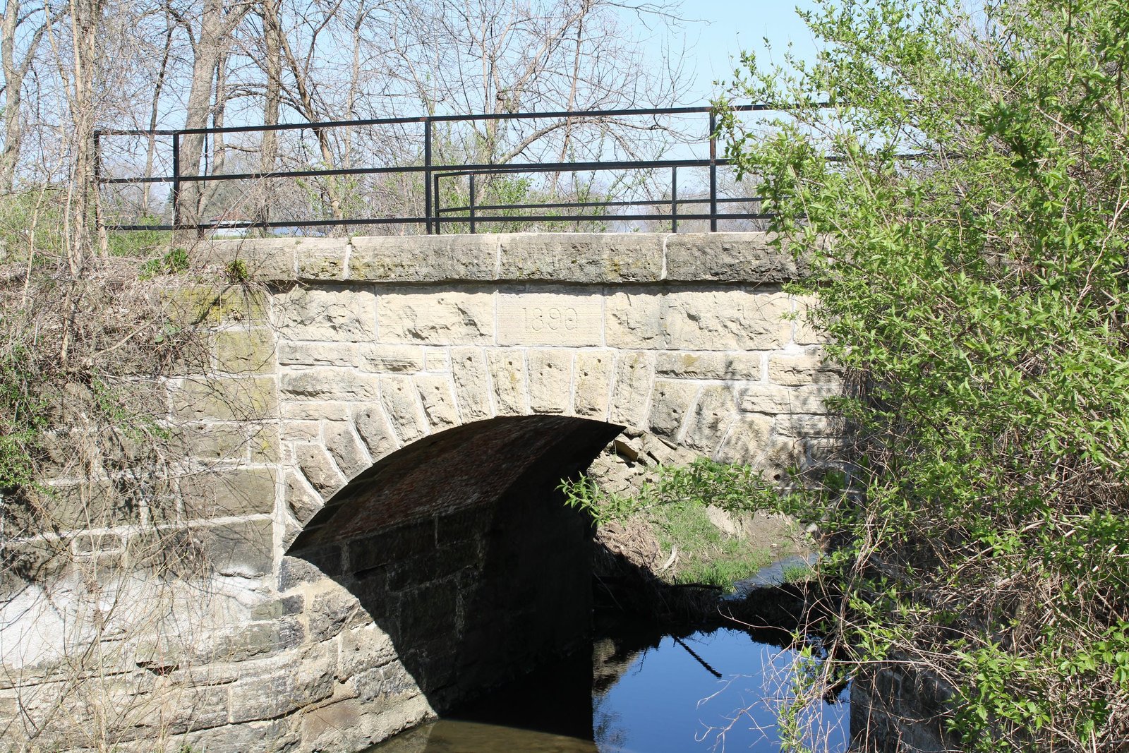 Details of arch